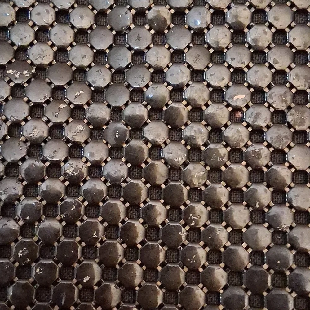 Oromesh Metal Black Vintage Clutch